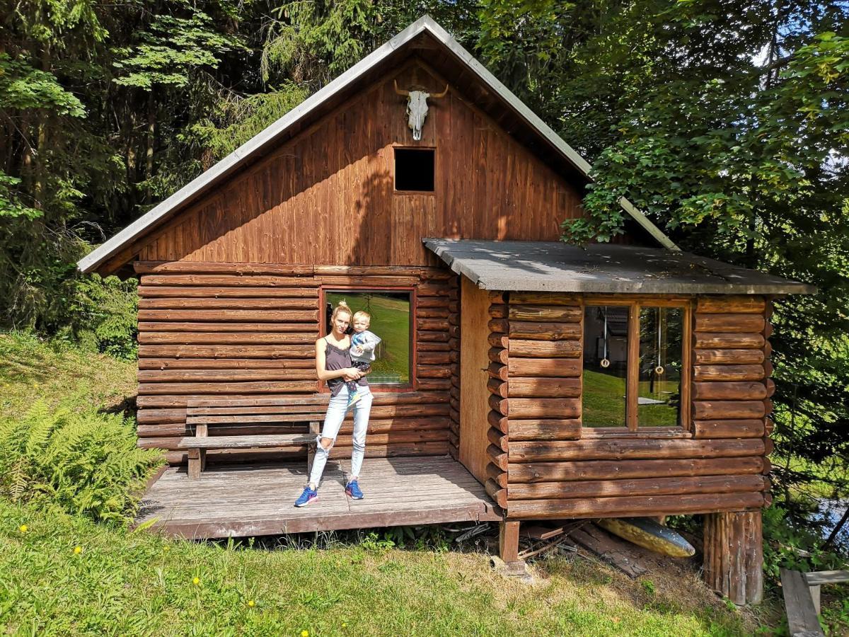Srub Na Svahu Sjezdovky V Radvanicich Radvanice  Exterior photo